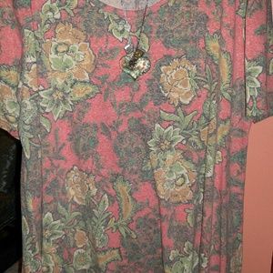 LulaRoe Perfect T size 3xl.